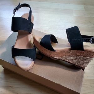 UGG Elena wedge sandals, black suede, size 6